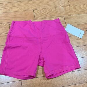 Lululemon Vibrant Pink Women's Bike Shorts NWT